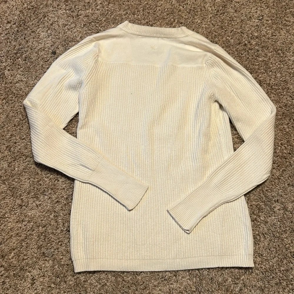 Athleta women’s button neck close to a waffle knit top - Picture 2 of 5